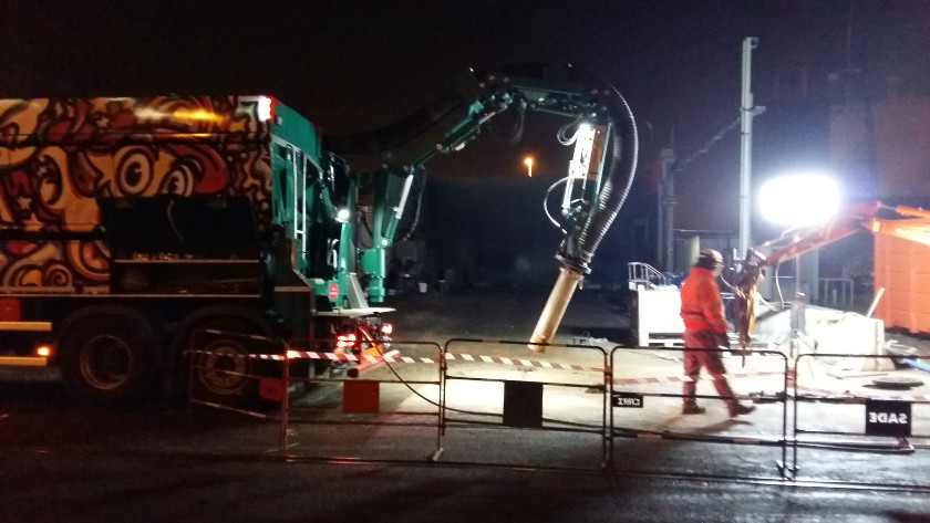 Travaux de réparation en urgence d’une fuite sur le réseau d’incendie du site industriel Bluestar Silicones.